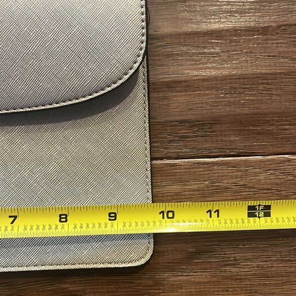 Lovevook Wristlet - Picture 6 of 7